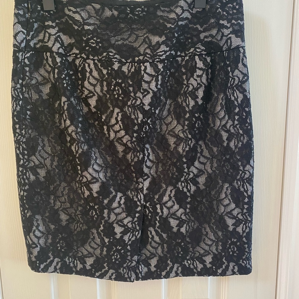 The Limited Lace skirt NWT